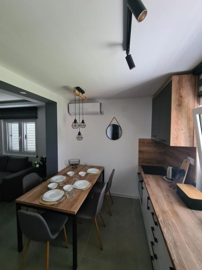 Apartment Nikcevic Tivat Dış mekan fotoğraf